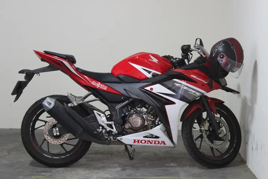 Honda CBR 150R ABS